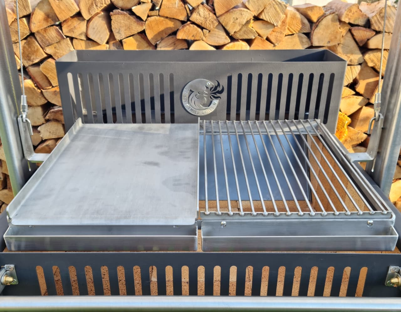 Plancha with drip tray and standard grate combo