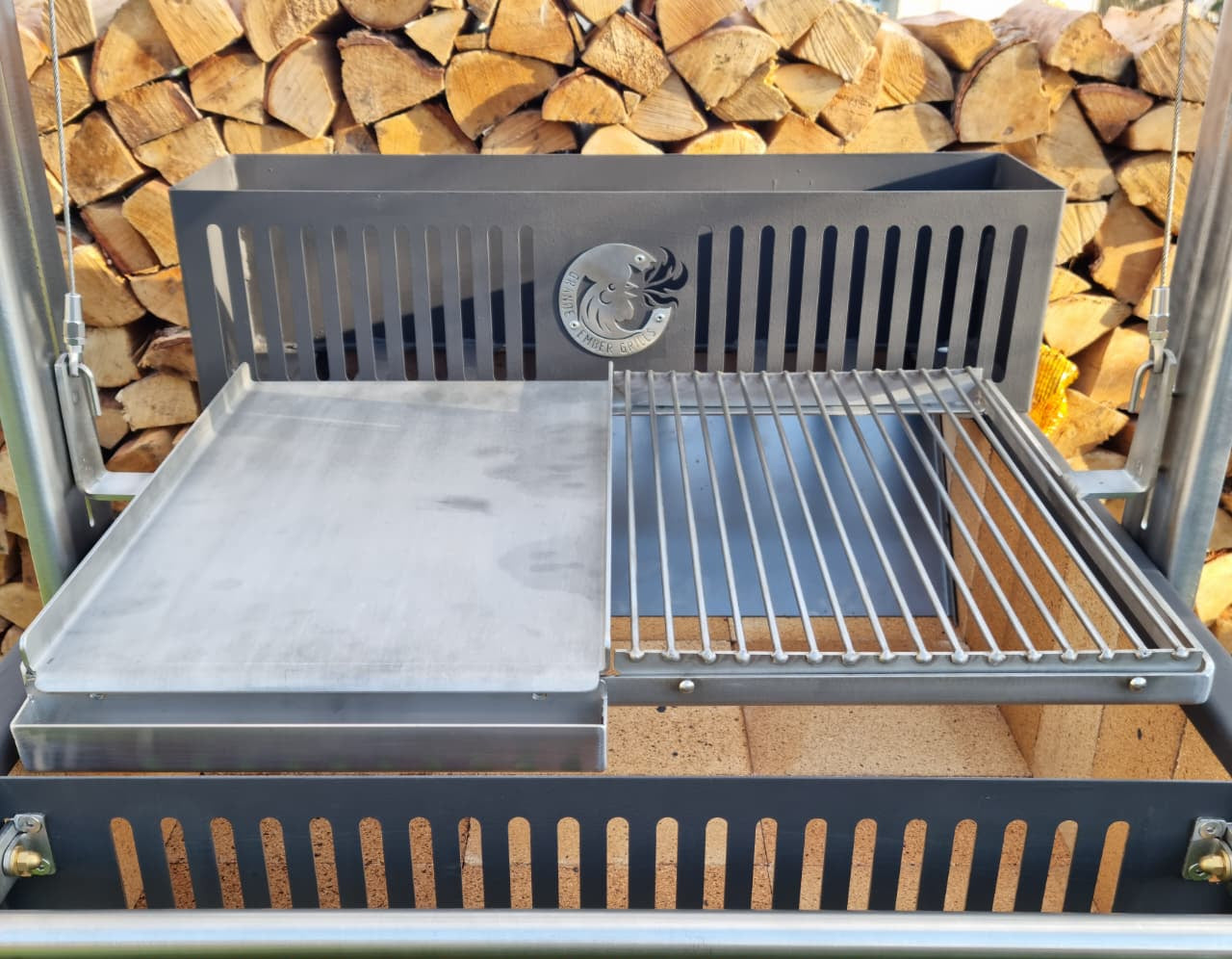 Plancha with drip tray and standard grate combo